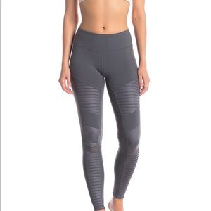 ALO Yoga Women's Gray Ribbed Panel Leggings
